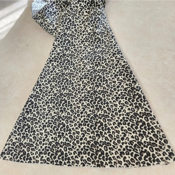 EASEL Womens Button Zip Distressed Leopard Animal Print BELL BOTTOMS Denim Jeans - Picture 5 of 10